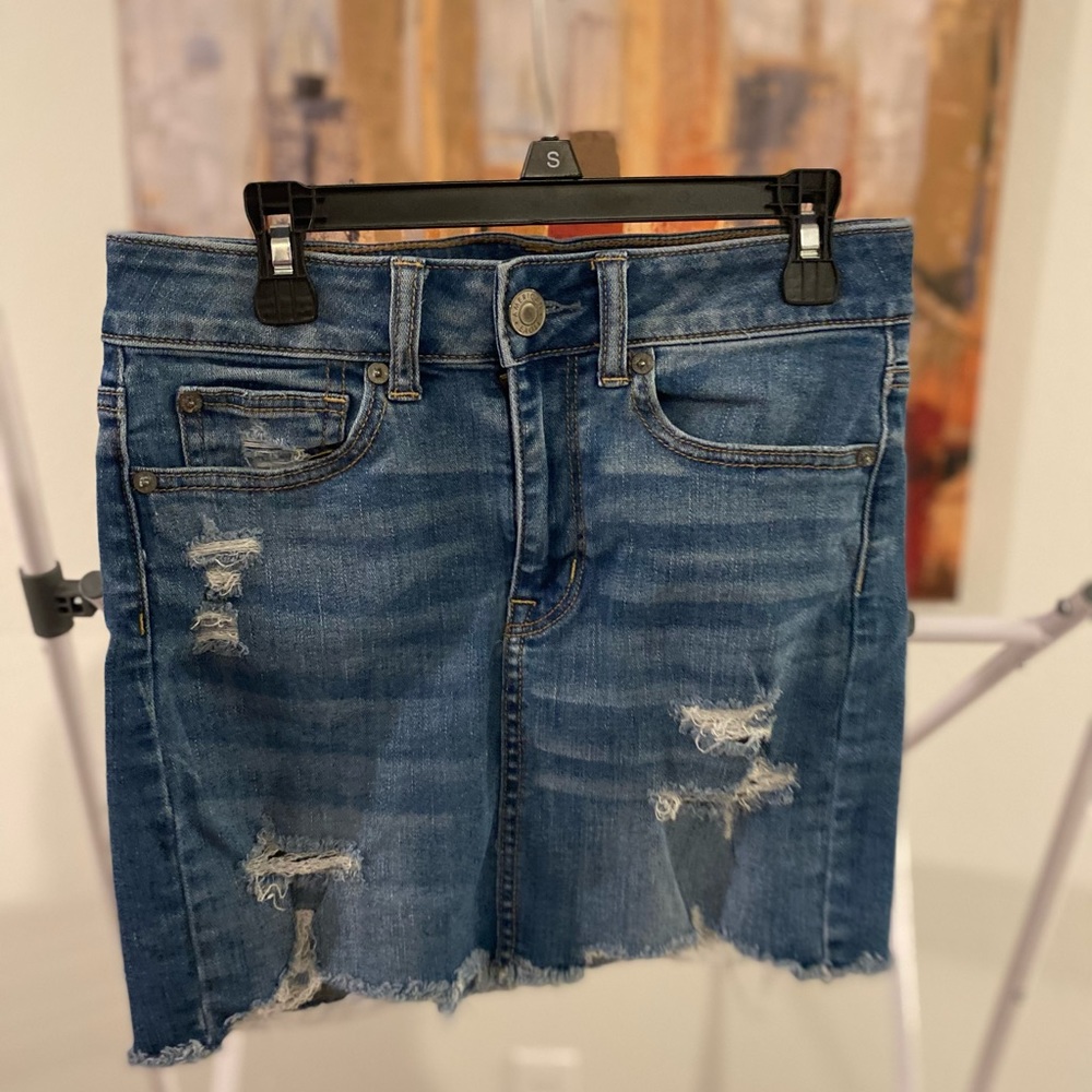 American Eagle Distressed jean skirt